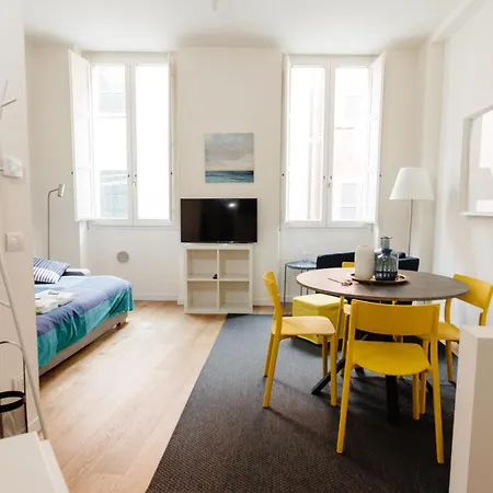 Open Space Nel Pieno Centro Di 3* ברשה