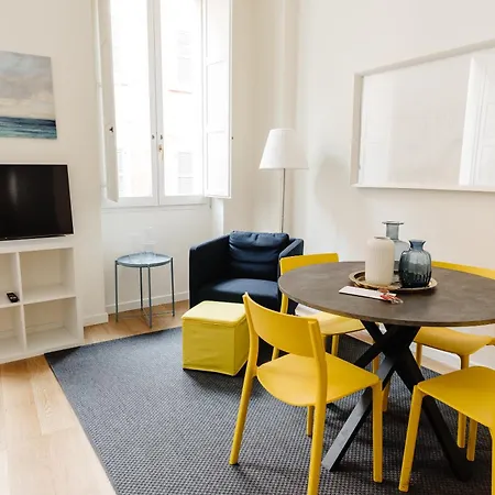 Open Space Nel Pieno Centro Di מלון 3*